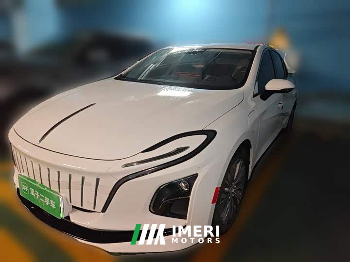 Hongqi E-QM5 620km PLUS - автомобиль из Китая