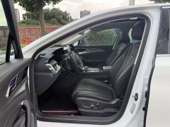 Hongqi H5 2023 2.0T automatic smart connected flag version - фото 4