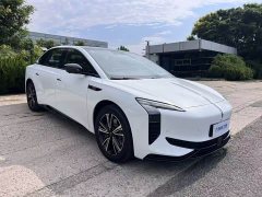 Hongqi EH7 600 Smart Select Edition - фото 3