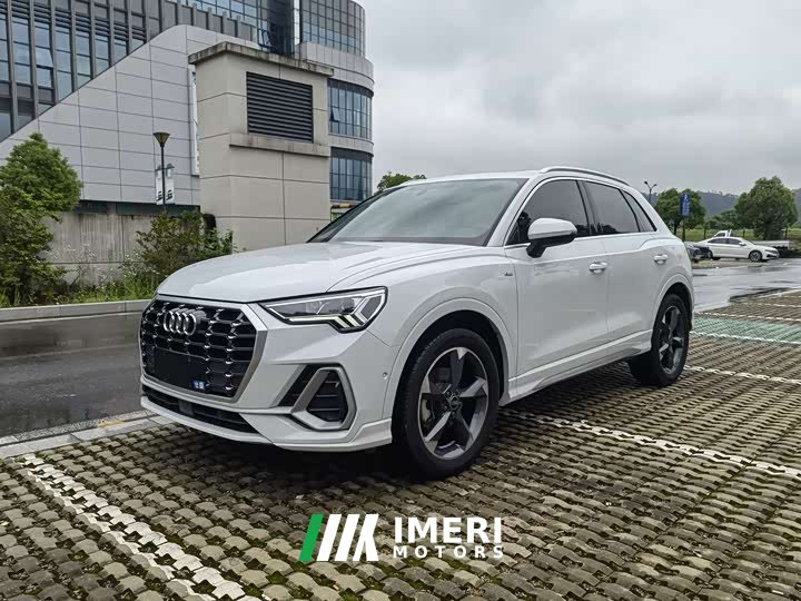 Audi Q3 35 TFSI Fashion Version(1.5T) - автомобиль из Китая