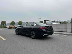 BMW 5 530Li Deluxe Version M - фото 3