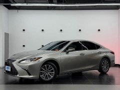 Lexus ES 200 Premium Edition - фото 1