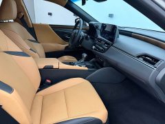 Lexus ES 200 Premium Edition - фото 10