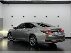 Lexus ES 200 Premium Edition - фото 13