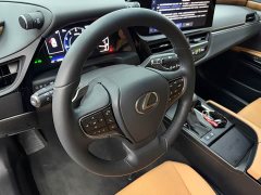 Lexus ES 200 Premium Edition - фото 7
