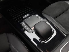 Mercedes-Benz A-Class 2022 Facelift Three A 200 L Sports Sedan Fashionable - фото 13