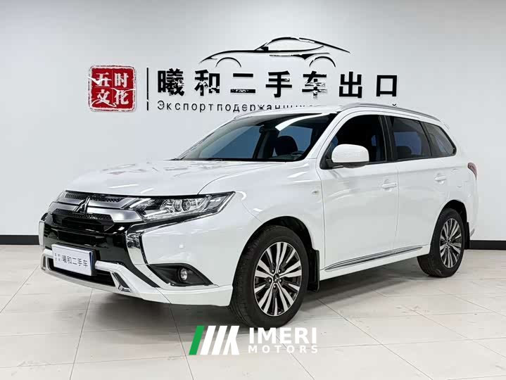 Outlander 2021 facelift 2.0L 2WD smooth version 5 seats
