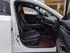 Changan UNI-V 1.5T premium - фото 8