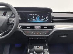 Hongqi HS5 facelift 2.0T Zhilian Qixiang four-wheel drive version - фото 12