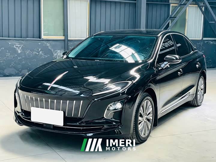Hongqi E-QM5 500km travel version - автомобиль из Китая