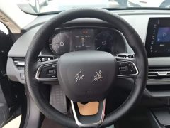 Hongqi E-QM5 2023 facelift basic travel version - фото 11