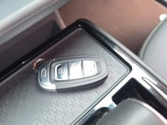 Hongqi E-QM5 2023 facelift basic travel version - фото 9