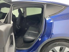 Tesla Model Y standard range rear-wheel drive version - фото 11