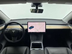 Tesla Model Y standard range rear-wheel drive version - фото 12