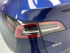 Tesla Model Y standard range rear-wheel drive version - фото 16