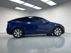 Tesla Model Y standard range rear-wheel drive version - фото 5