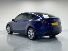 Tesla Model Y standard range rear-wheel drive version - фото 7