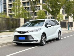 Mercedes-Benz SIENNA 2.5LPHEV Premium Edition - фото 1