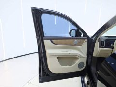 AITO Wenjie M9 extended range Ultra version 42kWh 6-seater version - фото 17