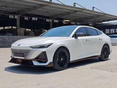Changan UNI-V 2022 1.5T sports version - фото 1