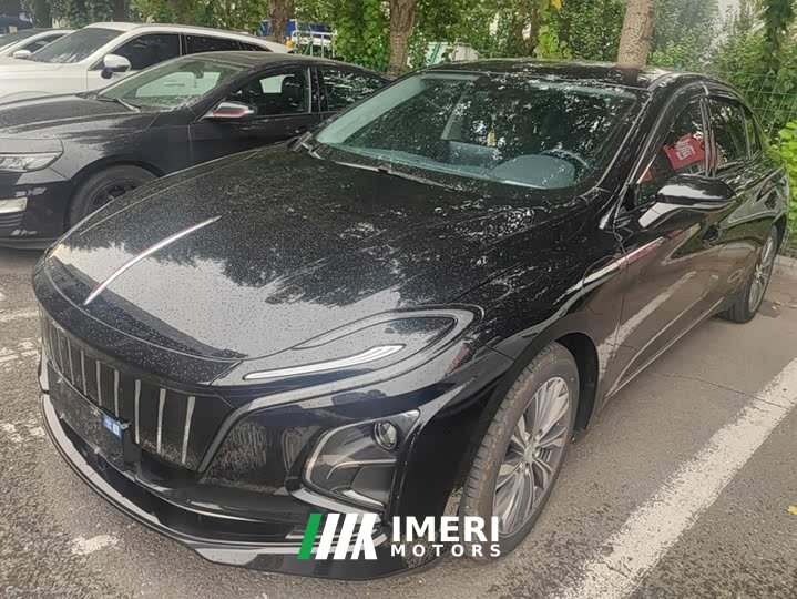 Hongqi E-QM5 560km PLUS - автомобиль из Китая
