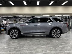 Hongqi E-HS9 660km flag collar version four seats - фото 18