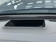 Hongqi E-HS9 660km flag collar version four seats - фото 8