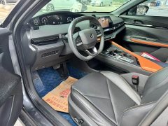 Changan UNI-V 1.5T premium - фото 9