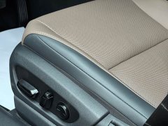 Lexus ES 300h Premium Edition - фото 17