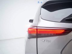 Toyota Crown Lufang 2023 2.5L HEV four-wheel drive premium version - фото 14
