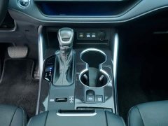 Toyota Crown Lufang 2023 2.5L HEV four-wheel drive premium version - фото 19
