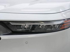 Honda Accord 260TURBO Smart Edition - фото 2