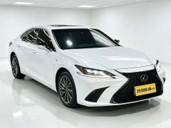 Lexus ES 260 F SPORT - фото 1