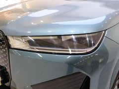 BMW iX xDrive40 - фото 8
