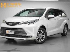 Toyota SIENNA 2024 2.5L hybrid four-wheel drive premium version - фото 1