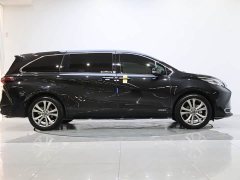 Toyota SIENNA 2.5L Hybrid Premium Edition - фото 6