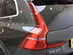 Volvo XC60 B5 four-wheel drive Zhiyuan Deluxe Edition - фото 7