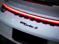 Porsche 911 Turbo S 3.7T - фото 7