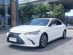 Lexus ES 200 Edition - фото 1