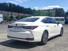 Lexus ES 200 Edition - фото 9