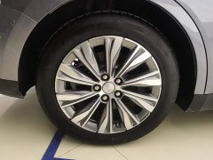 Hongqi E-QM5 610km PLUS - фото 6