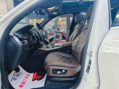 BMW X5 2022 facelift xDrive 40Li M sports package - фото 8