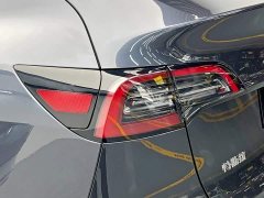 Tesla Model Y rear-wheel drive version - фото 10