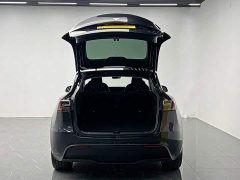 Tesla Model Y rear-wheel drive version - фото 11