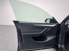 Tesla Model Y rear-wheel drive version - фото 13