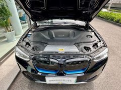 BMW iX3 innovative - фото 11