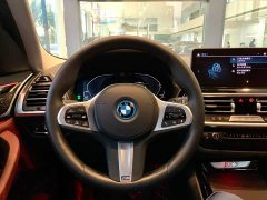 BMW iX3 innovative - фото 9