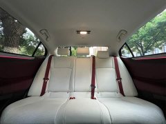 Lexus ES 300h Premium Edition - фото 6