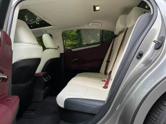 Lexus ES 300h Premium Edition - фото 9