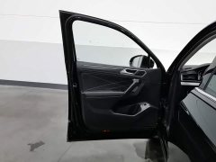 Volkswagen Tiguan L 330TSI automatic two-wheel drive R-Line version - фото 8